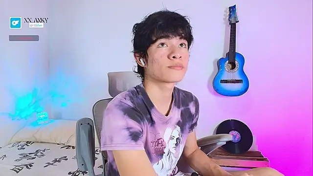 Snapshot of Anky_xx chatting on October 17, 2025, 2:15 am Anky xx online show from October 17, 2025, 2:15 am