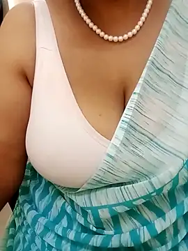 Snapshot of tami_lavanya chatting on December 22, 2025, 5:13 pm tami lavanya online show from December 22, 2025, 5:13 pm