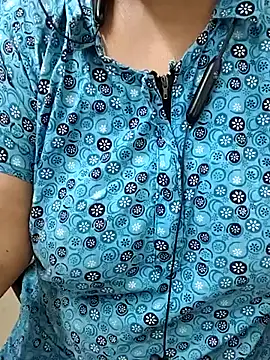 tami lavanya online show from August 9, 2026, 3:45 am