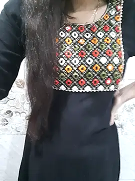 Aarti-kumri online show from February 11, 2026, 6:52 pm