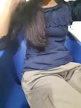 Snapshot of Aarti-kumri chatting on October 15, 2025, 9:28 am Aarti-kumri online show from October 15, 2025, 9:28 am