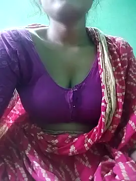 Snapshot of IMOISHY chatting on October 22, 2025, 12:32 am IMOISHY online show from October 22, 2025, 12:32 am