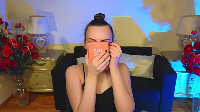 Kelly Cartier online show from November 30, 2025, 11:55 am