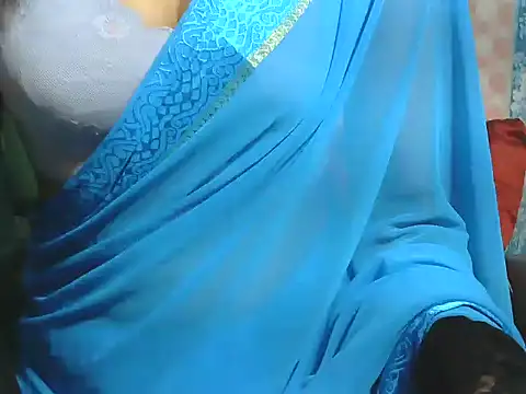 sheetal-sheetal95 online show from April 12, 2026, 6:00 pm