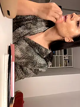 Lexi Storm online show from November 20, 2025, 5:41 am