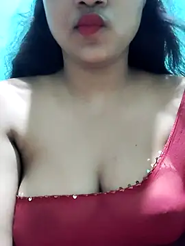 Snapshot of SugarWithSpice chatting on July 20, 2026, 3:25 pm SugarWithSpice online show from July 20, 2026, 3:25 pm