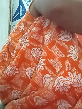 Snapshot of Magic-heart1 chatting on October 26, 2025, 3:56 pm Magic-heart1 online show from October 26, 2025, 3:56 pm