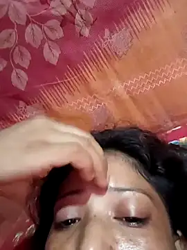 Snapshot of Magic-heart1 chatting on October 3, 2025, 3:13 pm Magic-heart1 online show from October 3, 2025, 3:13 pm