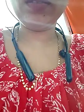 Snapshot of Magic-heart1 chatting on October 21, 2025, 9:47 pm Magic-heart1 online show from October 21, 2025, 9:47 pm