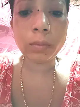 Snapshot of Magic-heart1 chatting on October 3, 2025, 2:37 am Magic-heart1 online show from October 3, 2025, 2:37 am