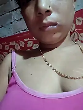 Snapshot of Magic-heart1 chatting on September 27, 2025, 5:02 am Magic-heart1 online show from September 27, 2025, 5:02 am