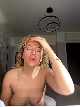 Snapshot of Aurorajadex chatting on October 1, 2025, 2:43 pm Aurorajadex online show from October 1, 2025, 2:43 pm