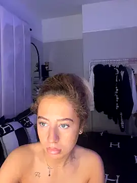 Snapshot of Aurorajadex chatting on October 18, 2025, 9:33 am Aurorajadex online show from October 18, 2025, 9:33 am