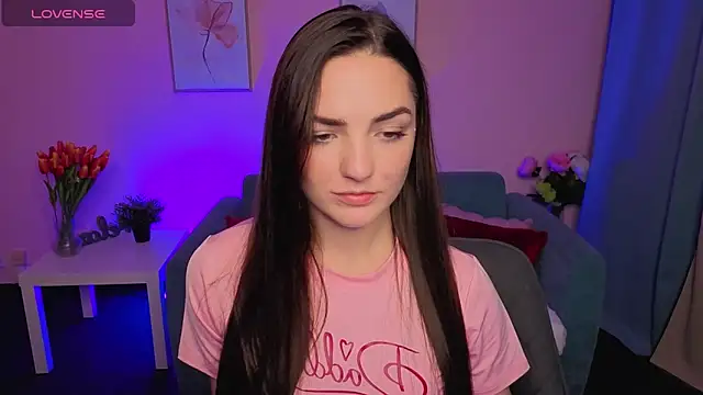 MyEllaLuvs online show from October 1, 2025, 8:35 pm