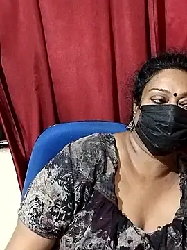 Snapshot of surekha-30 chatting on October 23, 2025, 6:39 pm surekha-30 online show from October 23, 2025, 6:39 pm