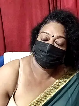 Snapshot of surekha-30 chatting on October 17, 2025, 5:15 pm surekha-30 online show from October 17, 2025, 5:15 pm