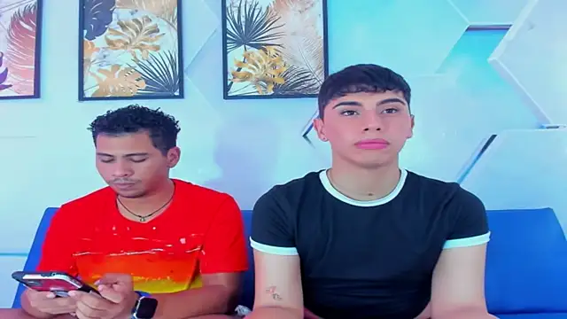 The boys at online show from October 2, 2025, 7:06 pm