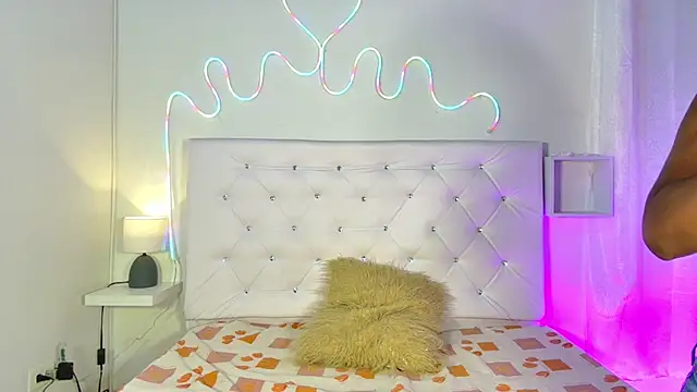 Snapshot of tatixxxvega chatting on September 23, 2025, 1:18 pm tatixxxvega online show from September 23, 2025, 1:18 pm