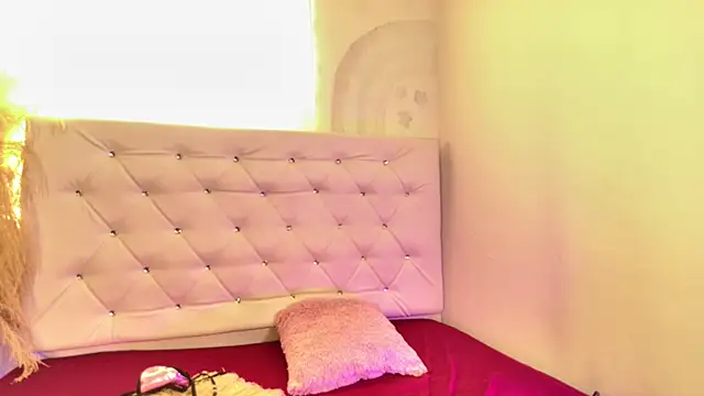 Snapshot of tatixxxvega chatting on February 19, 2026, 1:30 pm tatixxxvega online show from February 19, 2026, 1:30 pm