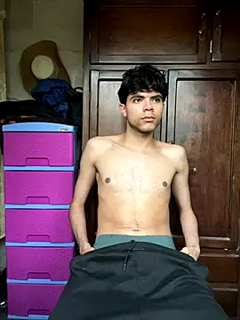 Axel-Mejia online show from November 30, 2025, 9:37 pm