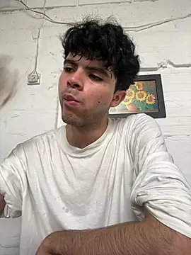 Axel-Mejia online show from June 27, 2026, 7:53 pm
