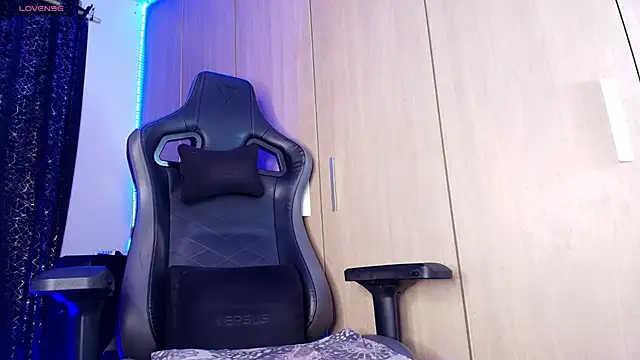 Snapshot of Latin_goddsexxx chatting on February 16, 2026, 4:44 am Latin goddsexxx online show from February 16, 2026, 4:44 am