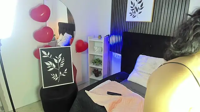 Snapshot of nanny__cute chatting on September 24, 2025, 3:35 am nanny cute online show from September 24, 2025, 3:35 am