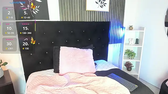 Snapshot of nanny__cute chatting on October 31, 2025, 2:41 am nanny cute online show from October 31, 2025, 2:41 am