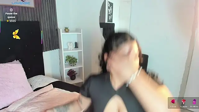 Snapshot of nanny__cute chatting on October 29, 2025, 2:43 am nanny cute online show from October 29, 2025, 2:43 am