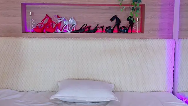 Snapshot of LexyQuin chatting on October 9, 2025, 4:02 am LexyQuin online show from October 9, 2025, 4:02 am