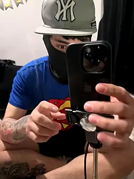 Snapshot of srgxxaaaa chatting on November 1, 2025, 11:15 am srgxxaaaa online show from November 1, 2025, 11:15 am