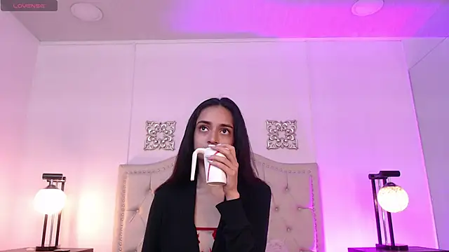 Leilani- online show from October 14, 2025, 3:34 pm