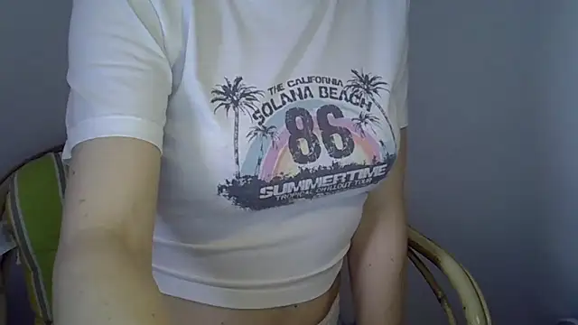 Snapshot of Magical_Milf_MelissaXX chatting on February 2, 2026, 8:57 am Magical Milf MelissaXX online show from February 2, 2026, 8:57 am