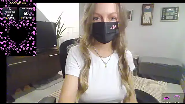 Magical Milf MelissaXX online show from October 1, 2025, 5:17 pm