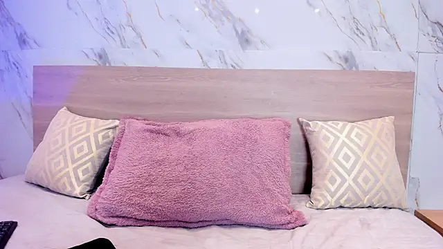 sofiagomez   online show from January 9, 2026, 7:10 pm