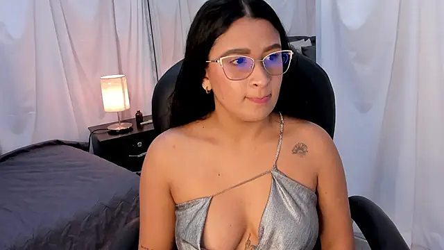 Snapshot of emma_morrison chatting on October 18, 2025, 2:57 am emma morrison online show from October 18, 2025, 2:57 am