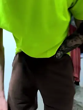 Snapshot of giannis090 chatting on October 7, 2025, 5:41 am giannis090 online show from October 7, 2025, 5:41 am