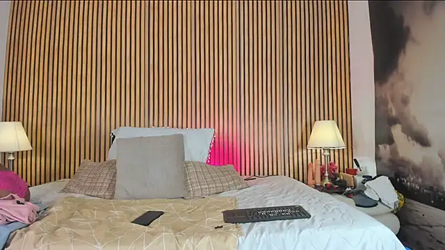 keeyla stone online show from September 23, 2025, 10:17 pm