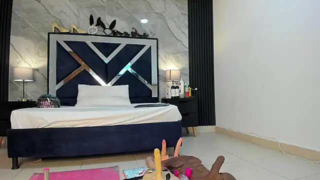 VanessaHard as online show from November 29, 2025, 7:58 pm