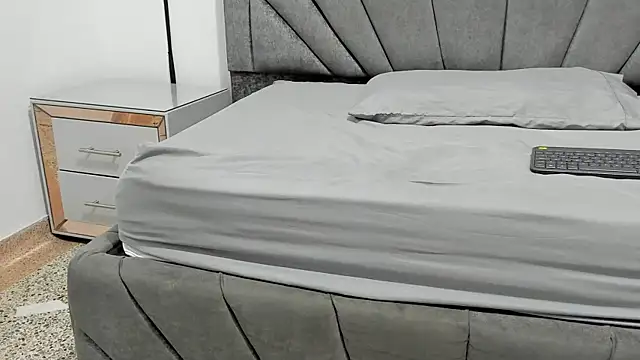 Snapshot of ZafiroAndFlynn chatting on September 20, 2025, 10:15 pm ZafiroAndFlynn online show from September 20, 2025, 10:15 pm