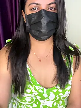 Snapshot of best_couple19 chatting on October 6, 2025, 7:47 pm best couple19 online show from October 6, 2025, 7:47 pm