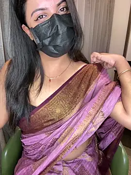 Snapshot of best_couple19 chatting on October 9, 2025, 6:19 pm best couple19 online show from October 9, 2025, 6:19 pm