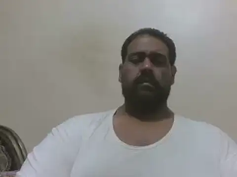 elpoop7305 online show from December 3, 2025, 6:03 am