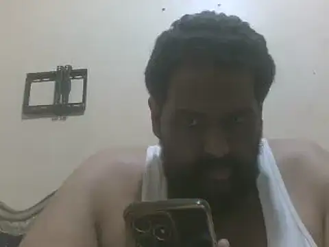 elpoop7305 online show from May 31, 2026, 10:21 am