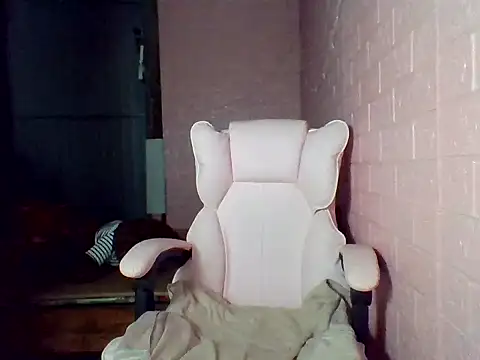 Snapshot of Seri202 chatting on October 24, 2025, 2:32 am Seri202 online show from October 24, 2025, 2:32 am