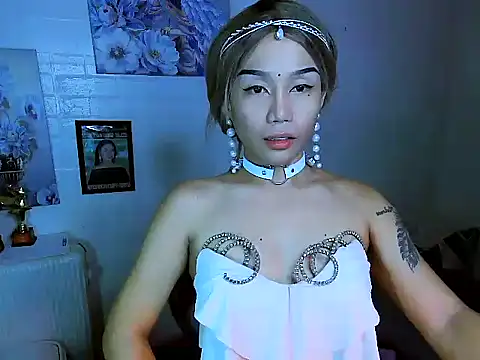 Snapshot of YourNikkieXxx chatting on October 16, 2025, 11:29 am YourNikkieXxx online show from October 16, 2025, 11:29 am