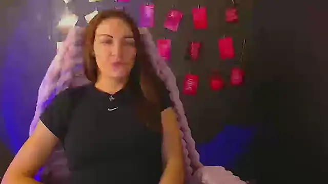 Snapshot of Aurora_Loveu chatting on October 26, 2025, 11:16 pm Aurora Loveu online show from October 26, 2025, 11:16 pm