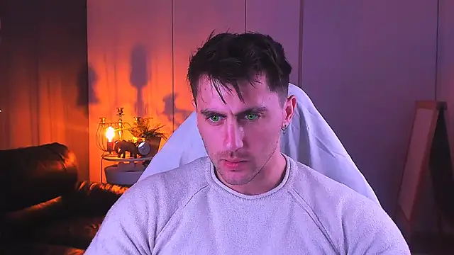 Snapshot of Oscar_Miller_ chatting on October 13, 2025, 9:16 pm Oscar Miller  online show from October 13, 2025, 9:16 pm