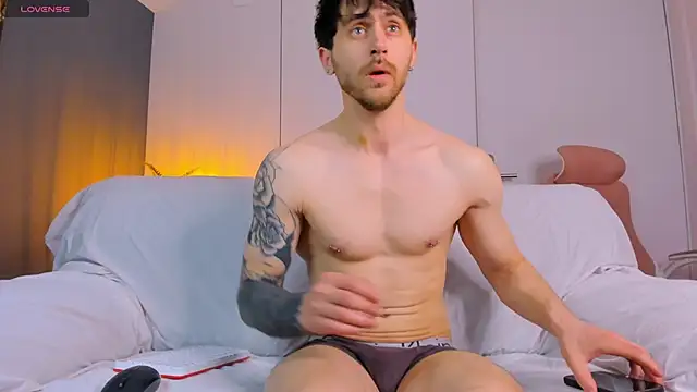 Oscar Miller  online show from April 3, 2026, 7:26 am