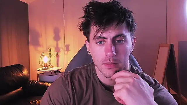 Snapshot of Oscar_Miller_ chatting on September 16, 2025, 9:16 pm Oscar Miller  online show from September 16, 2025, 9:16 pm